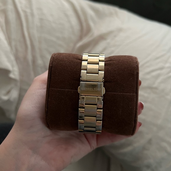 Men’s Michael Kors Everest Watch - Picture 5 of 6